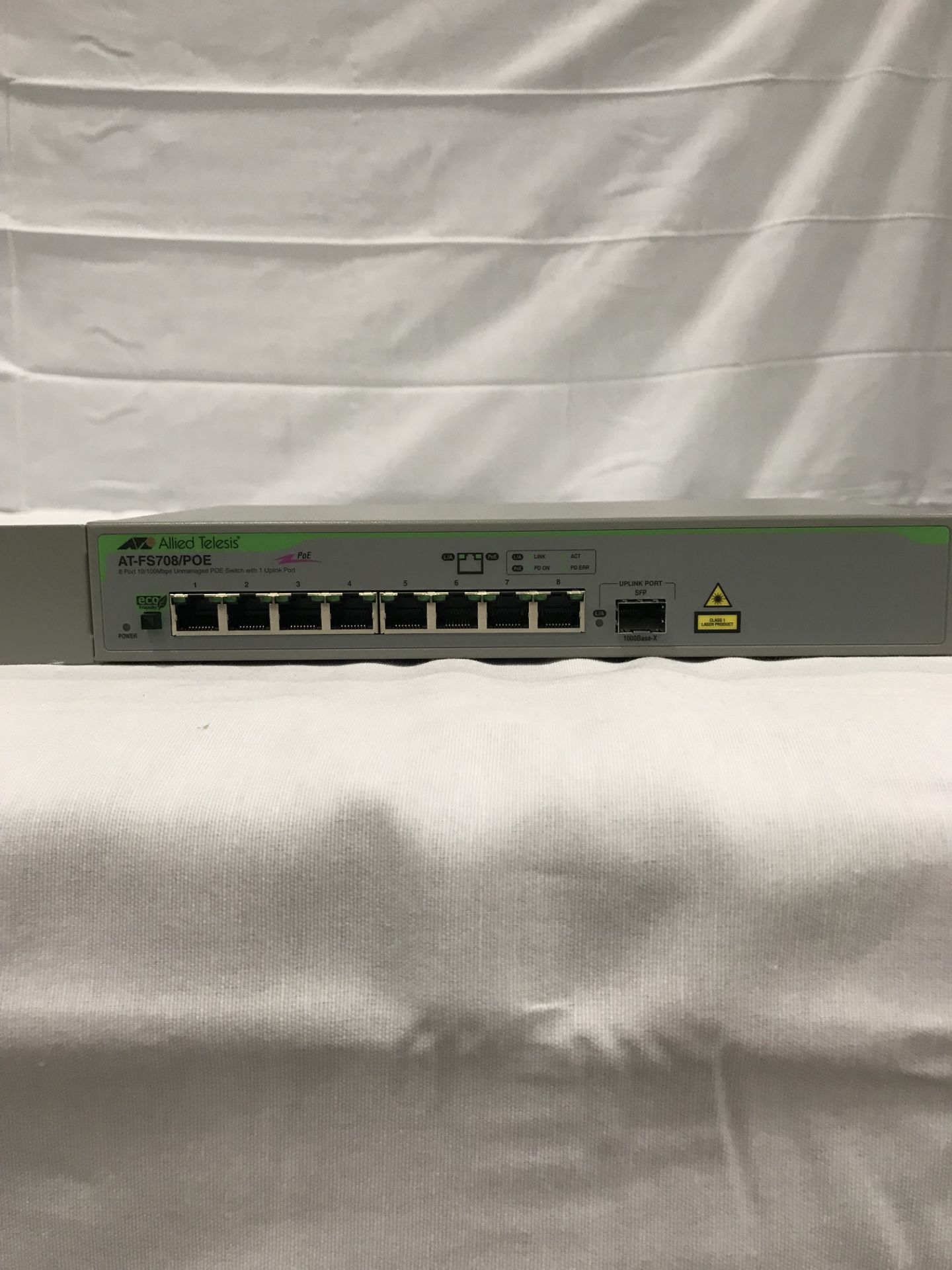 Allied-Telesis AT-FS708 POE Network Switch