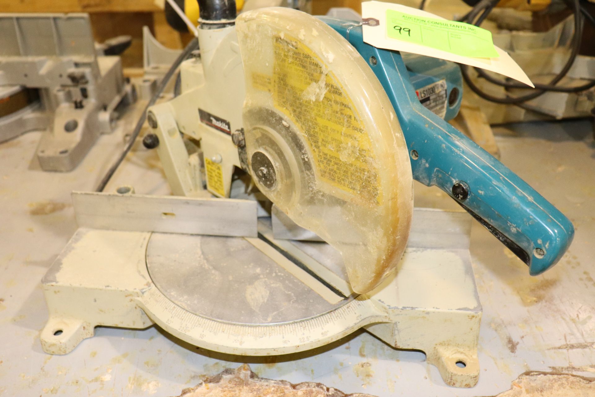 Mikita LS1030 10" miter saw