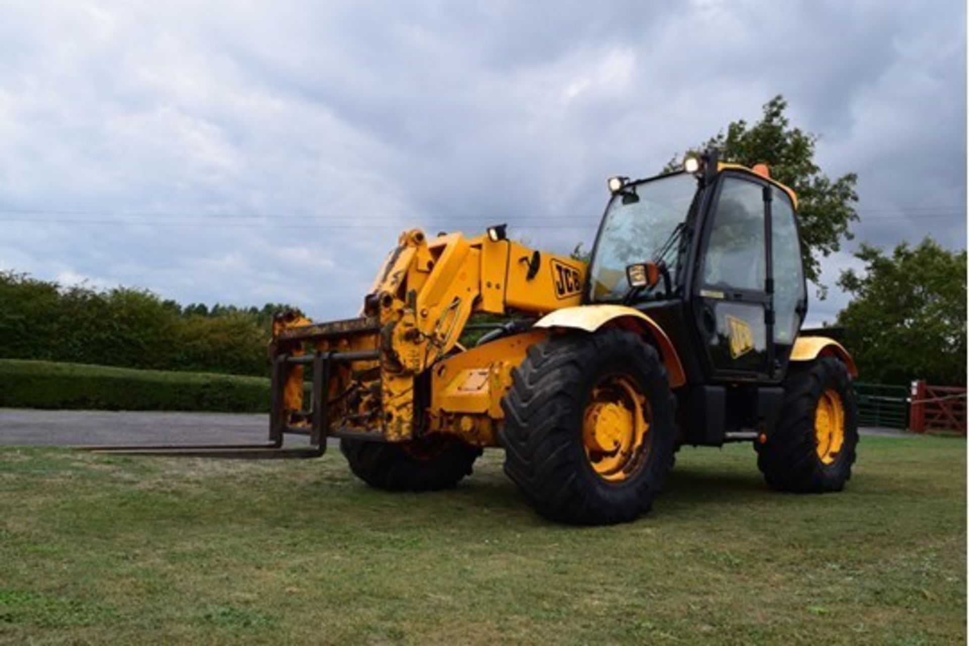 2005 Registered JCB 540-70 Farm Special - Image 13 of 14