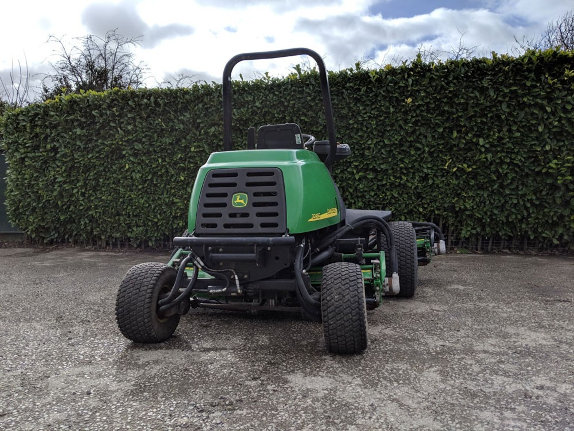 2007 John Deere 3245C Ride On Cylinder Mower - Image 5 of 6