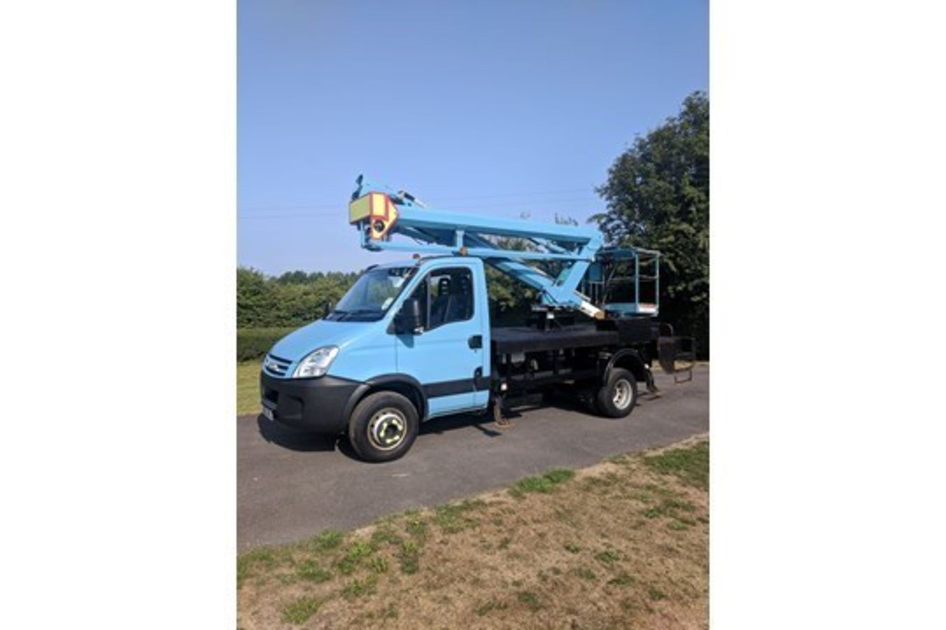 Iveco Daily 65C18 With 16 Meter VM160 Niftylift Attached - Image 2 of 17