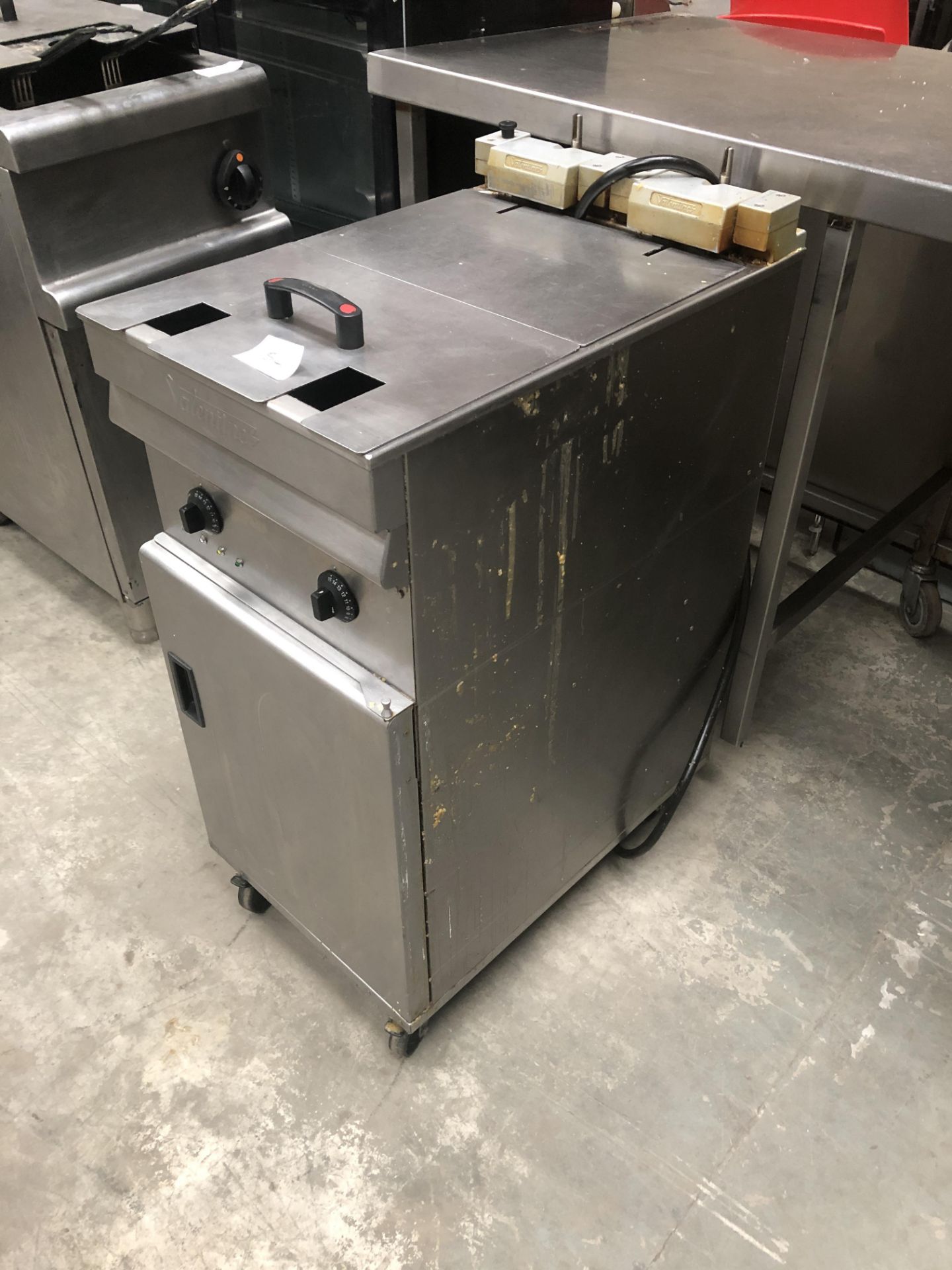 Valantine Double Electric Fryer No Baskets - Image 2 of 4