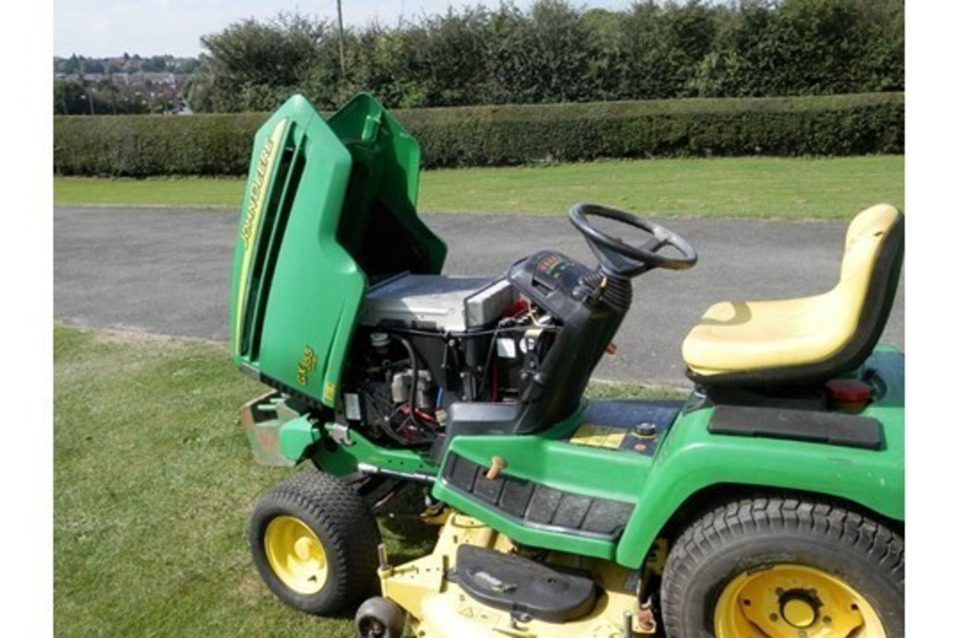 2003 John Deere GX355 Ride On Rotary Mower - Image 6 of 8