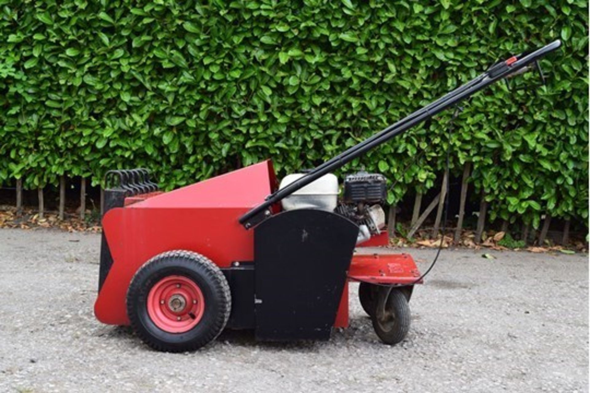 Camon LA16 Lawn Aerator