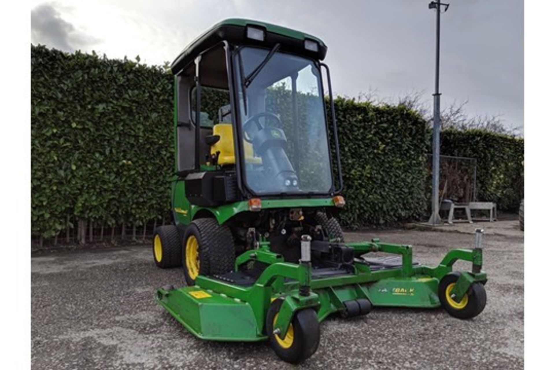 2009 John Deere 1445 Series II 72" Ride On Rotary Mower