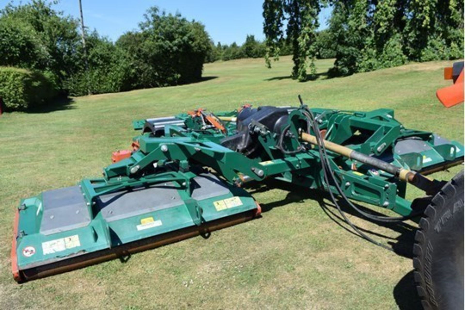 2014 Wessex RMX500 Tri Deck Roller Mower - Image 10 of 11