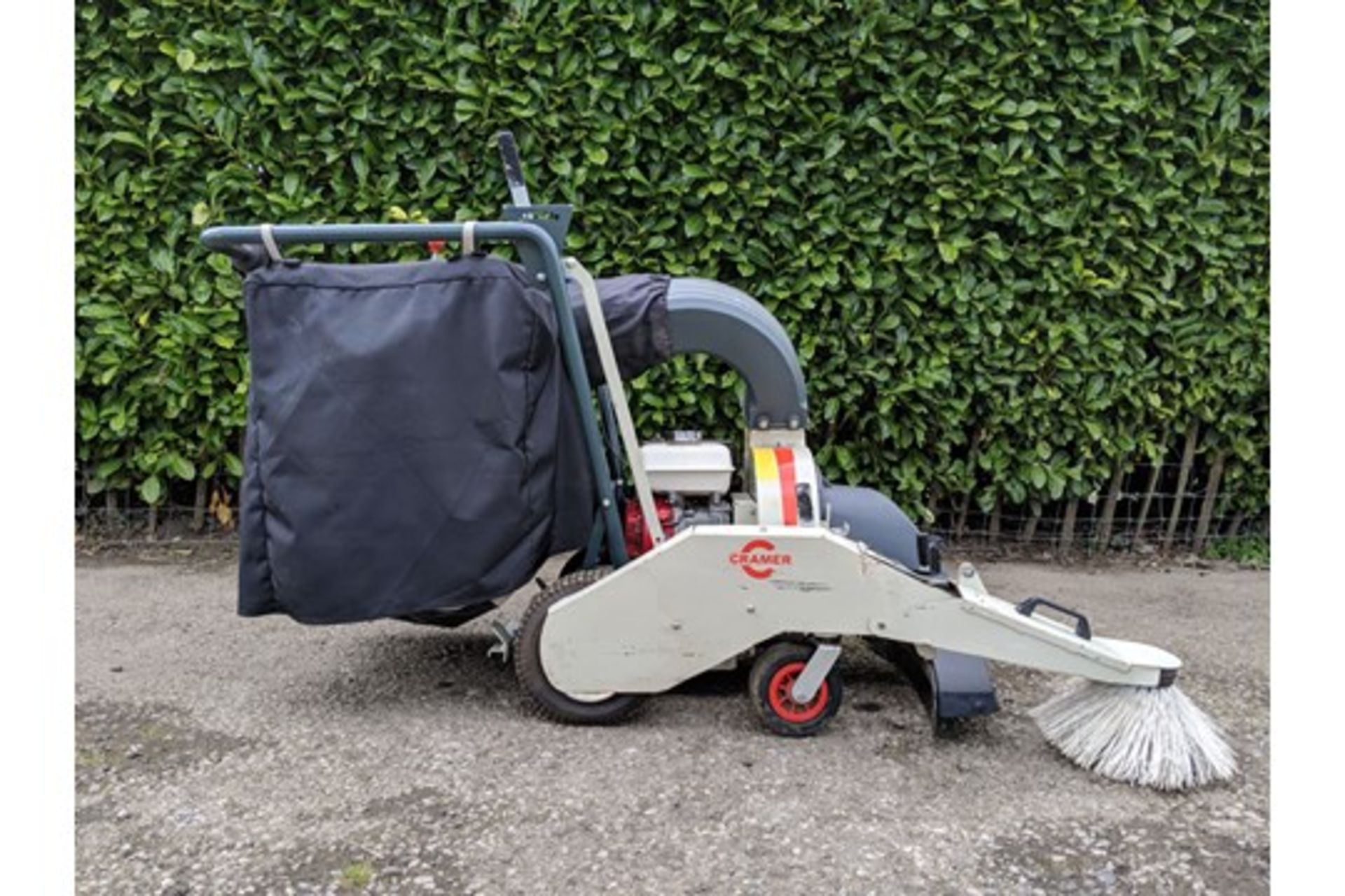 2011 Cramer LS 5000 H SW Walk Behind Vacuum Sweeper - Bild 3 aus 8