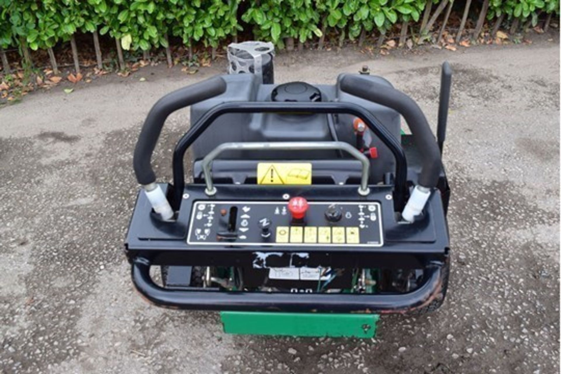 2011 Ransomes Pedestrian 36" Commercial Mower - Image 2 of 8