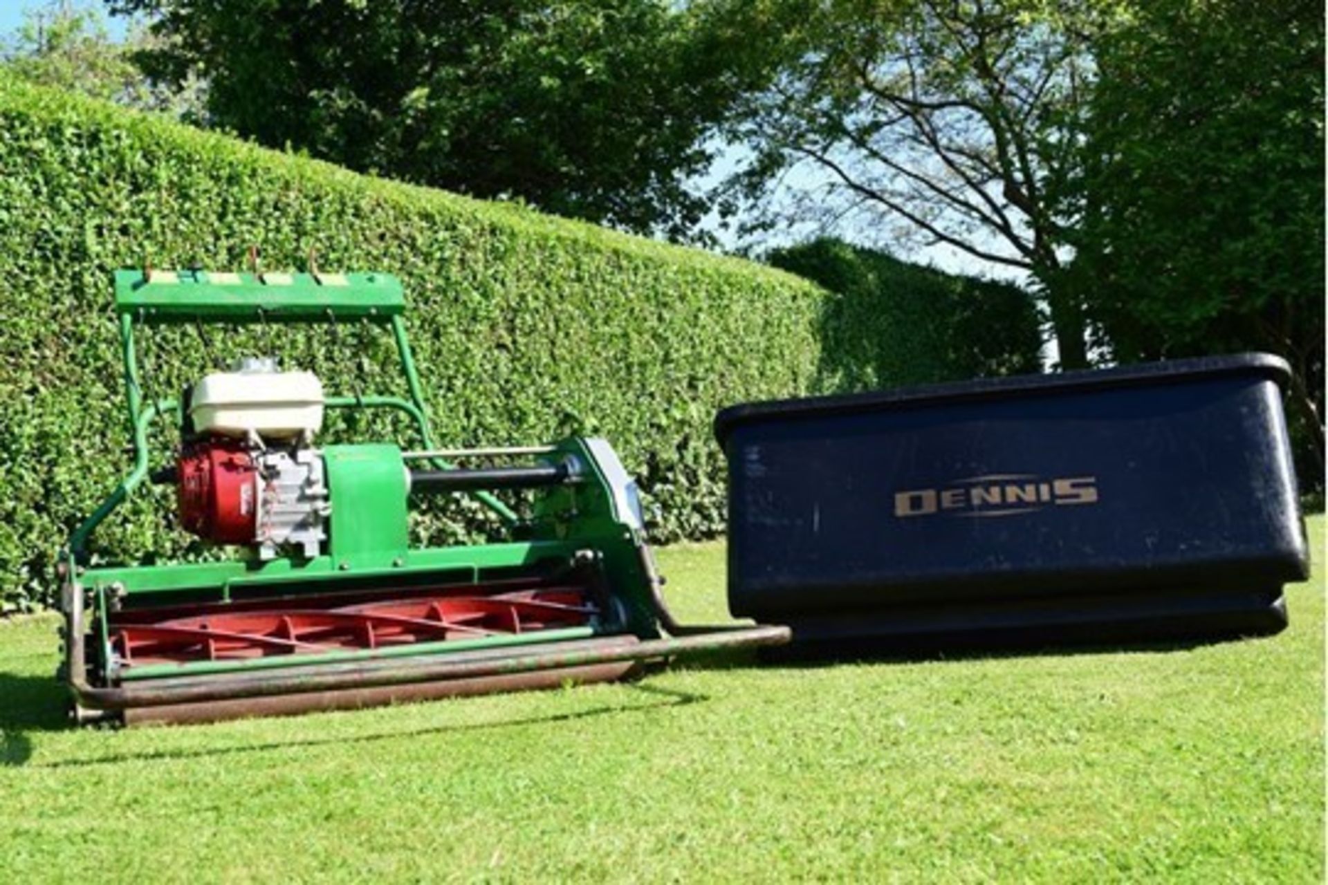 2008 Dennis G860 6 Blade Cylinder Mower