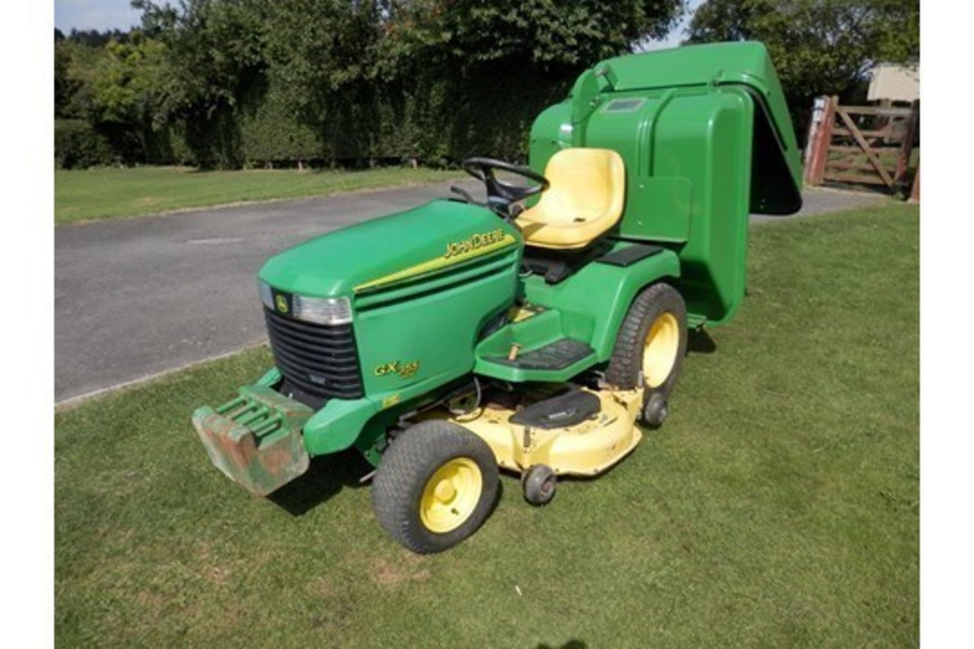 2003 John Deere GX355 Ride On Rotary Mower - Image 2 of 8