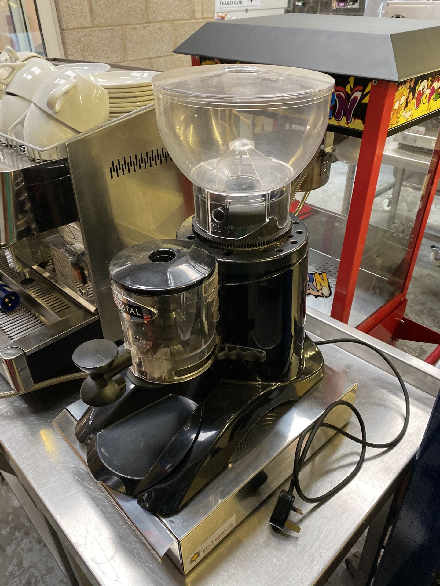 Twin Station Semi Auto Coffee Machine and Grinder - Image 6 of 8