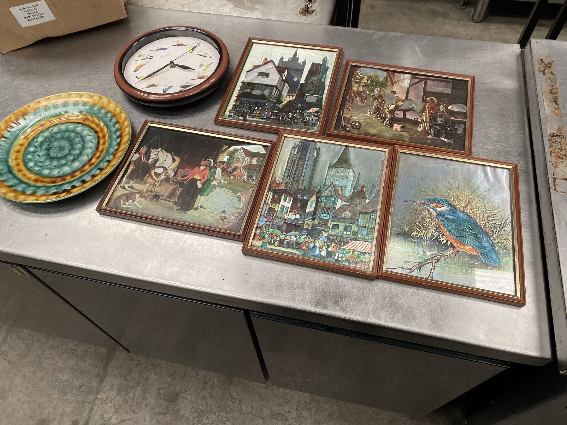 Clock, Plate, 5 x Pictures