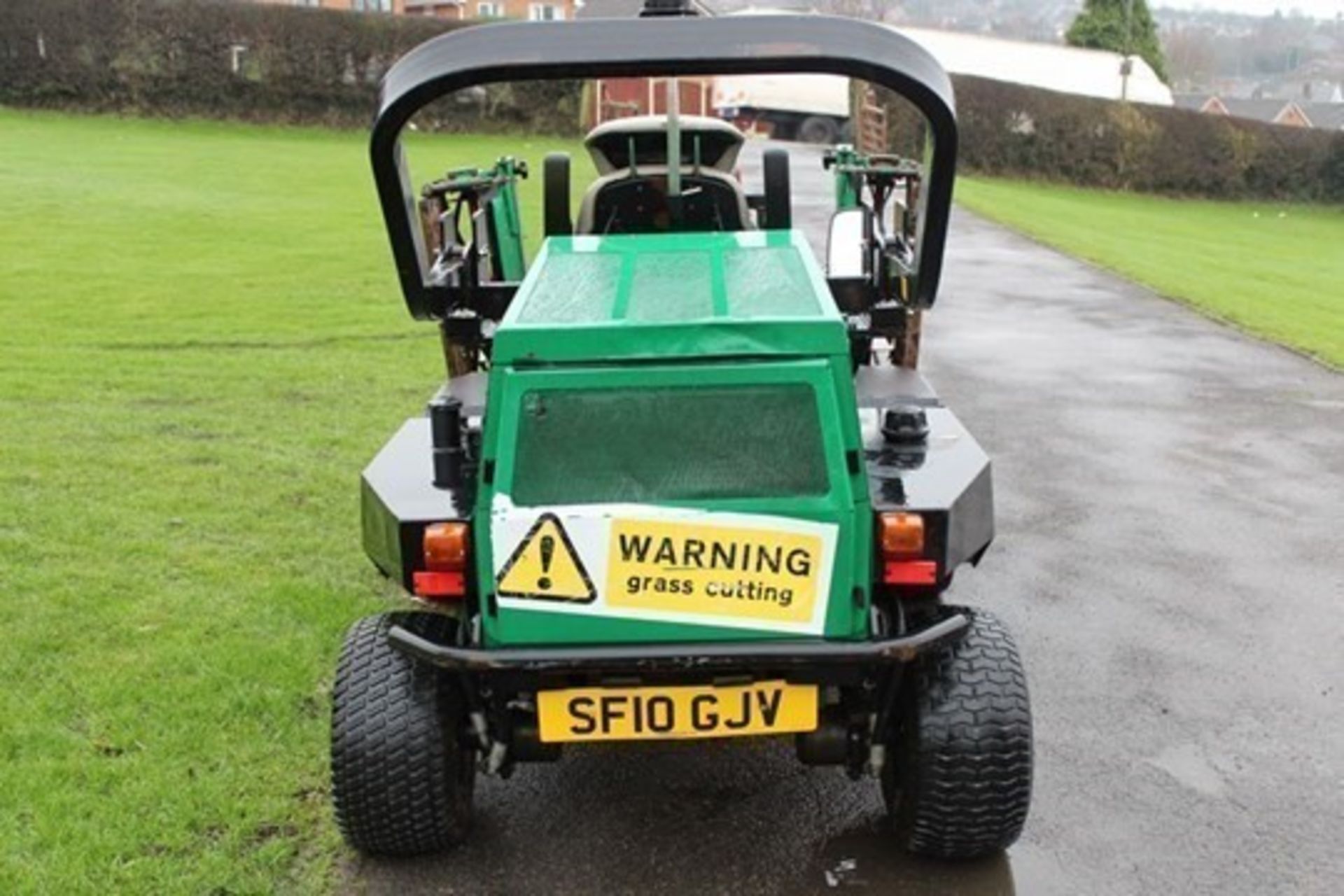 2010 Ransomes Parkway 2250 Plus Ride On Cylinder Mower - Image 4 of 8