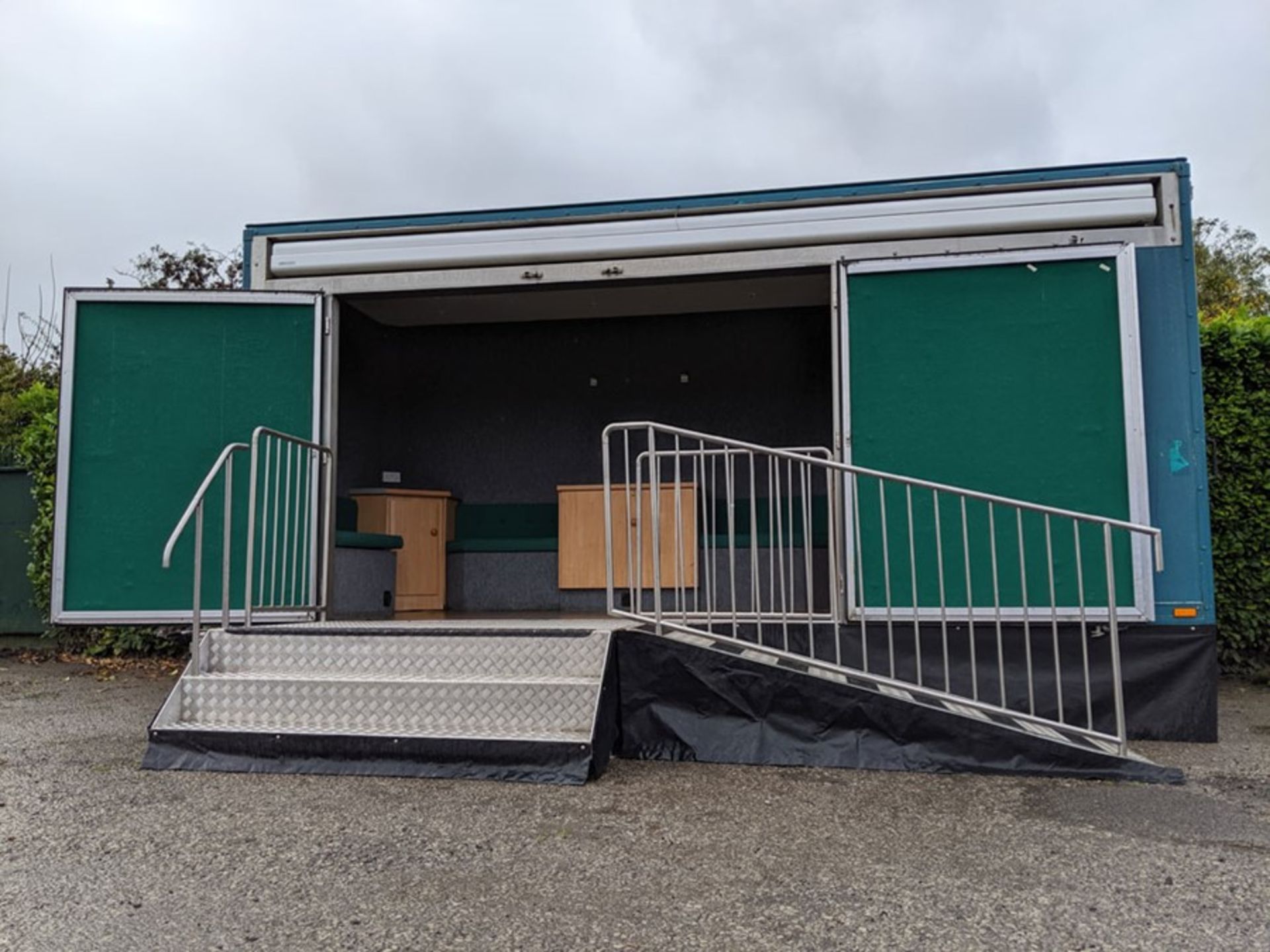 Bank Farm 3500kg Display Exhibition Trailer