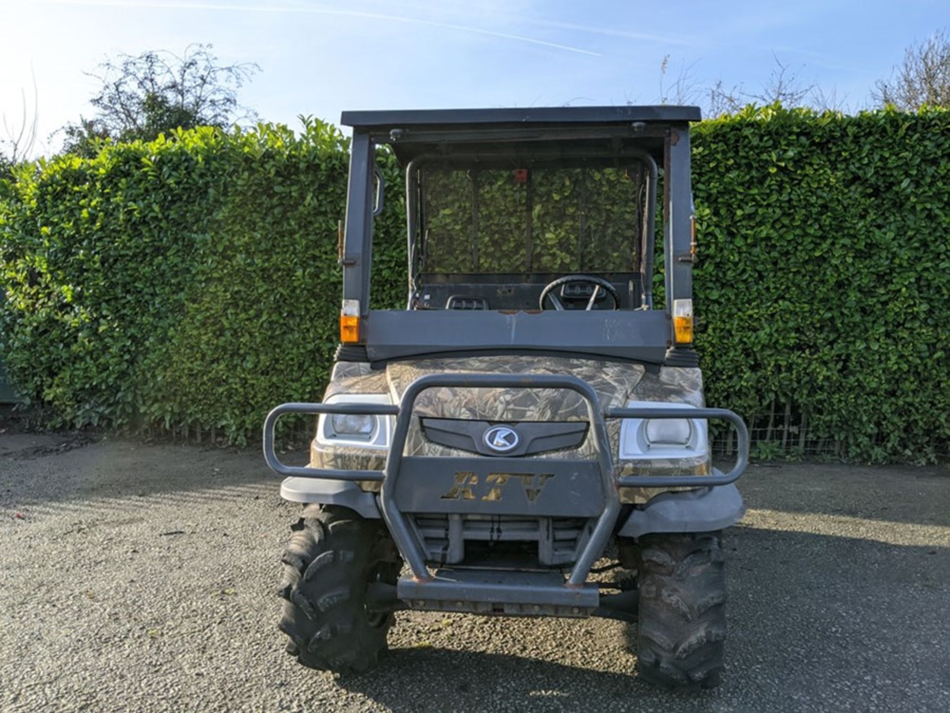 Kubota RTV900 Diesel Utility Task Vehicle With Hydraulic Tipper - Image 2 of 9