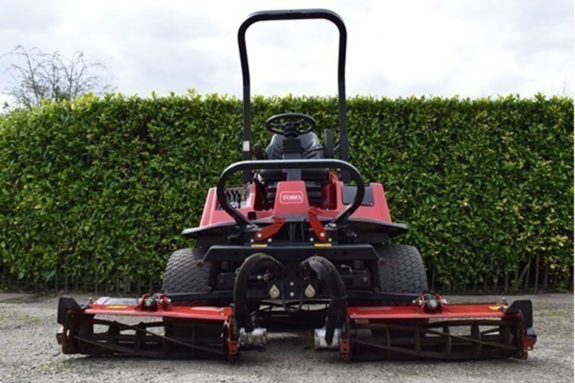 2012 Registered Toro LT3240 Triple Cylinder Mower - Image 10 of 11