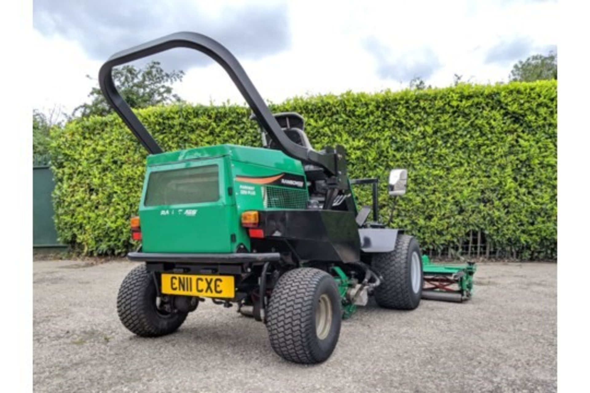 2011 Ransomes Parkway 2250 Plus Ride On Cylinder Mower - Image 8 of 8