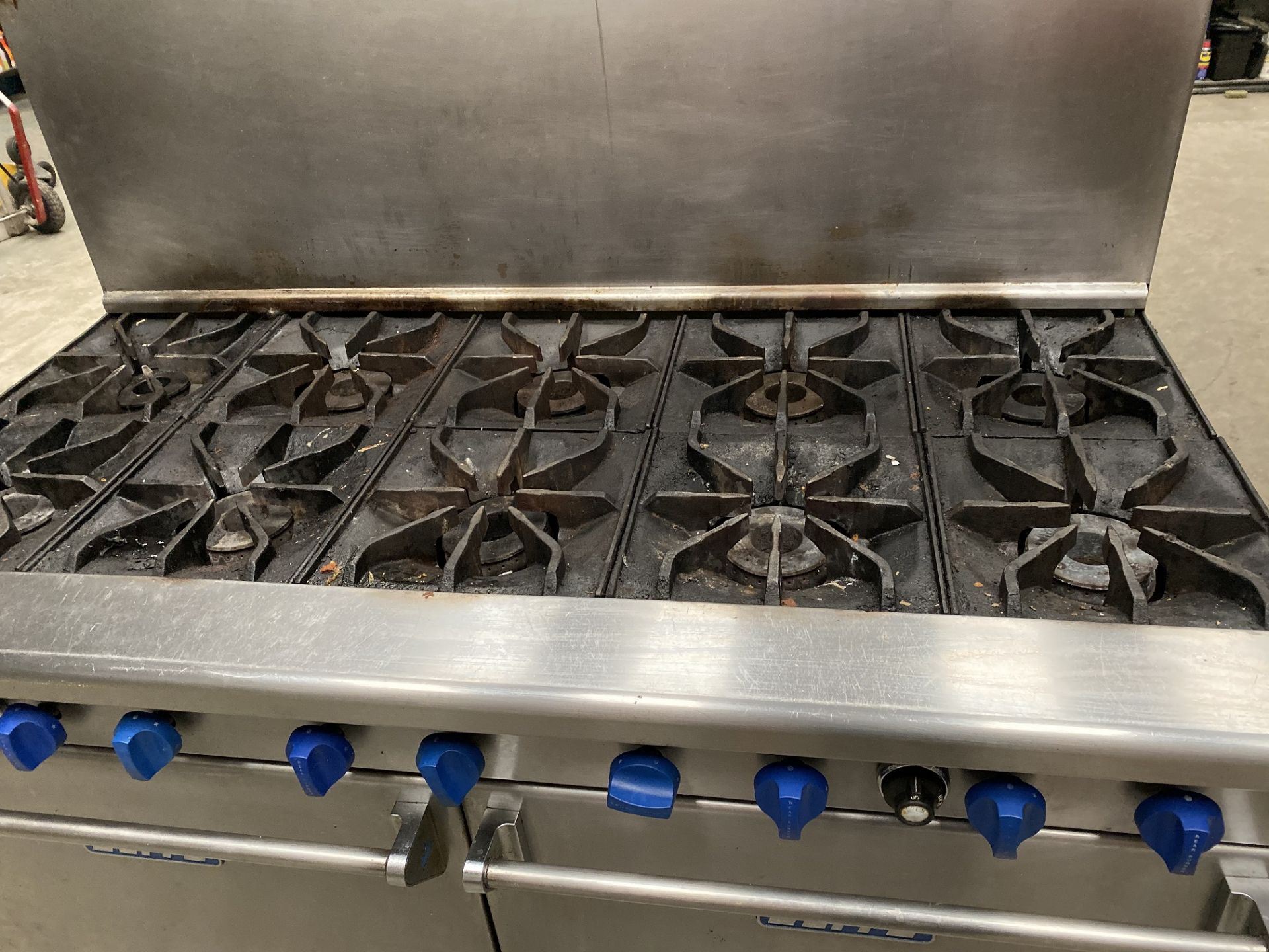 Elite 10 Burner Cooking Range with 2 Large Ovens - Image 2 of 3
