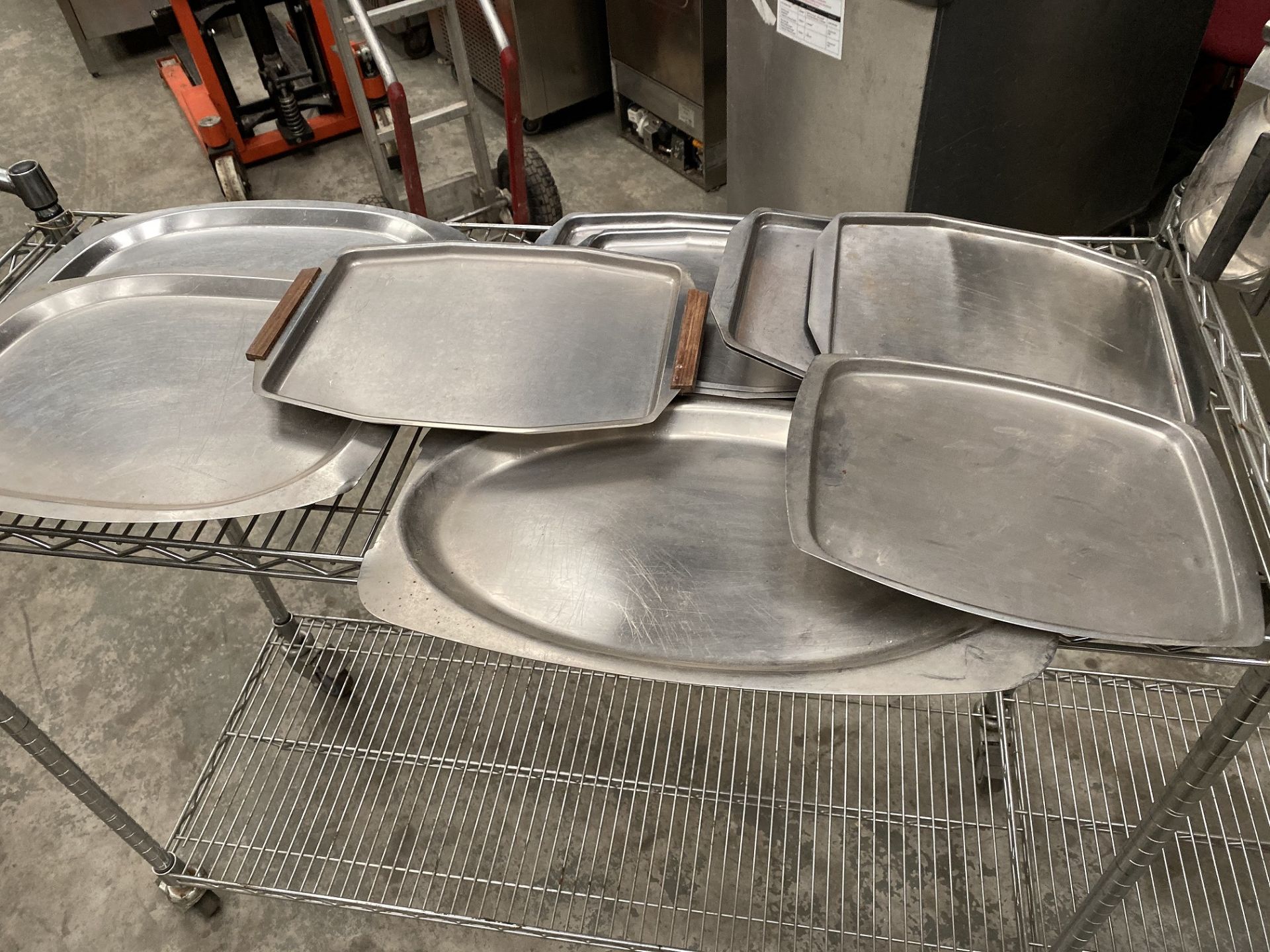 10 x Stainless Steel Servers and 4 Coffee Jugs