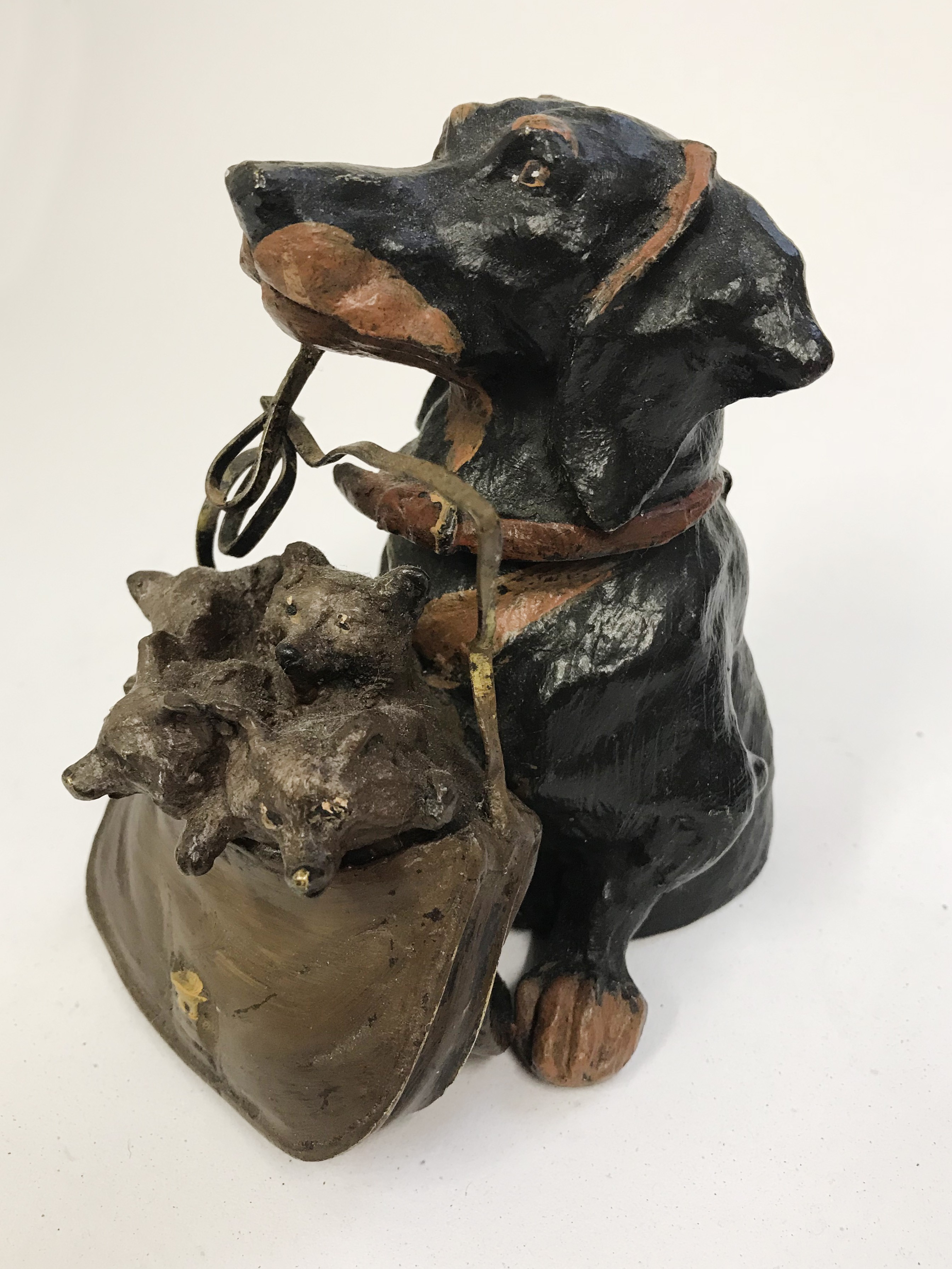 COLD PAINTED BRONZE DACHSHUND DOG HOLDING A SATCHEL FULL OF FOX CUBS NOVELTY INKWELL