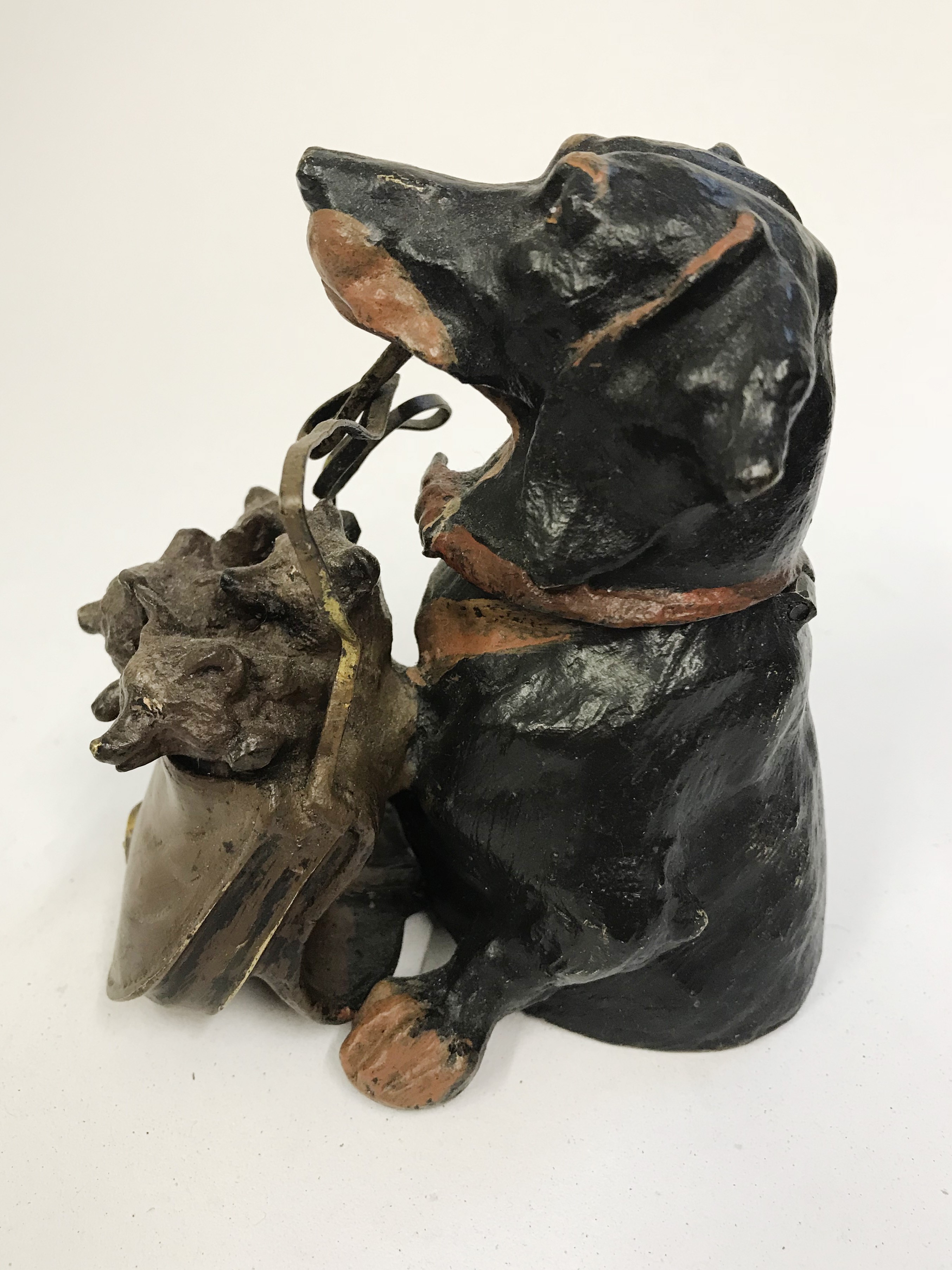 COLD PAINTED BRONZE DACHSHUND DOG HOLDING A SATCHEL FULL OF FOX CUBS NOVELTY INKWELL - Image 4 of 9