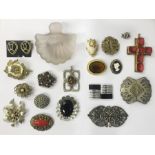 Small collection of Costume Jewelery