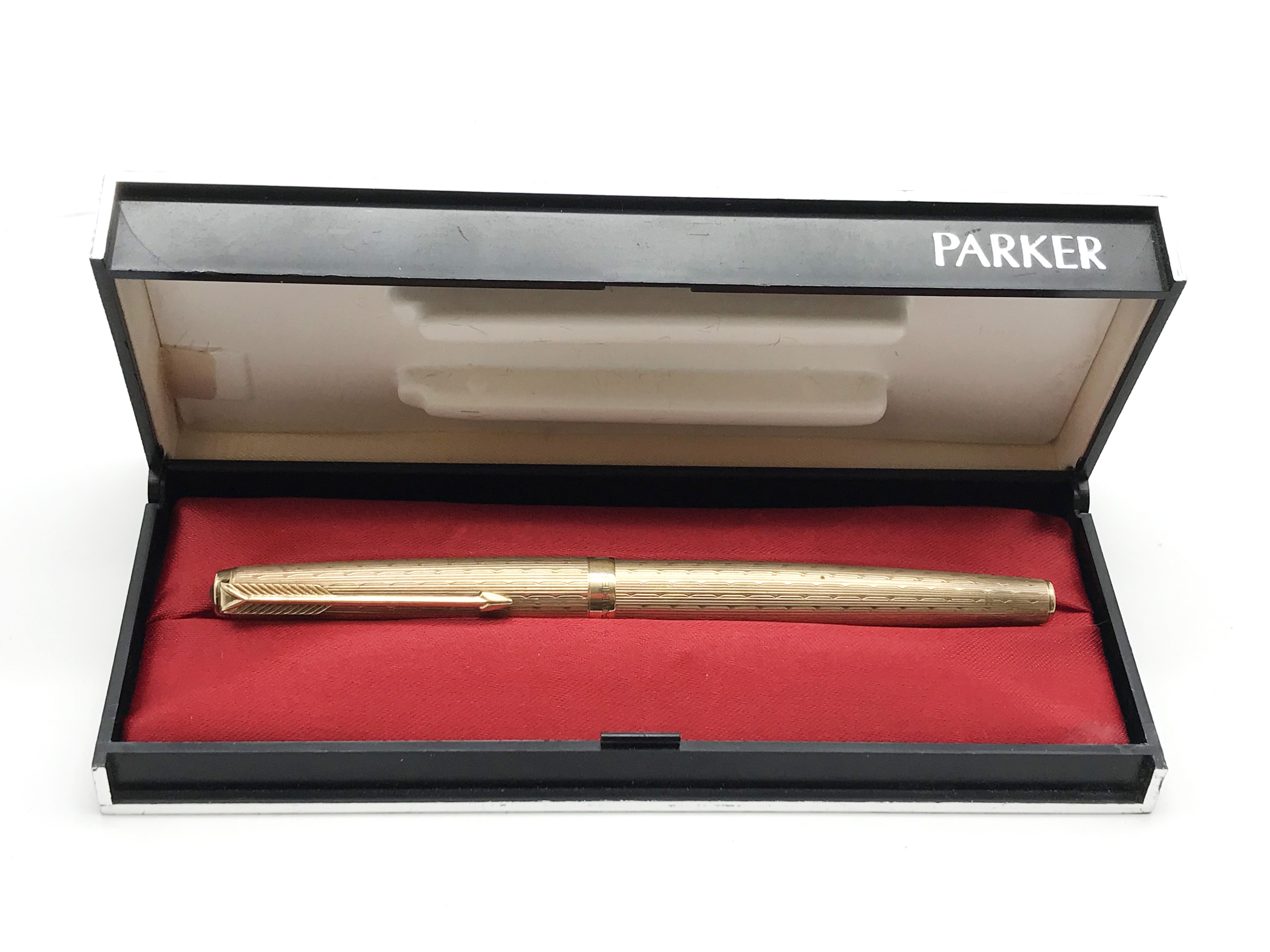 9 CARAT GOLD PARKER PEN BOXED