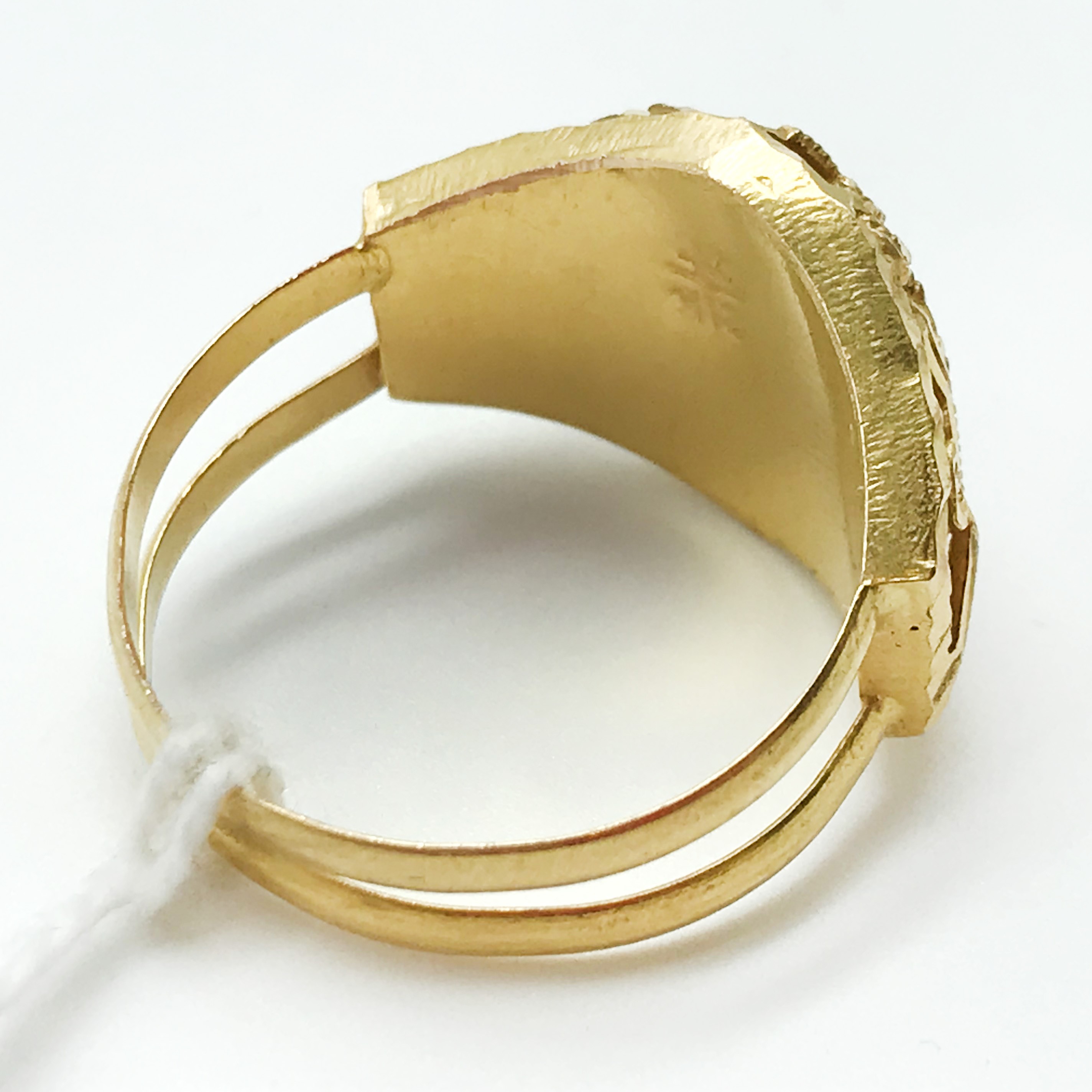 HIGH CARAT EGYPTIAN GOLD RING - Image 4 of 6