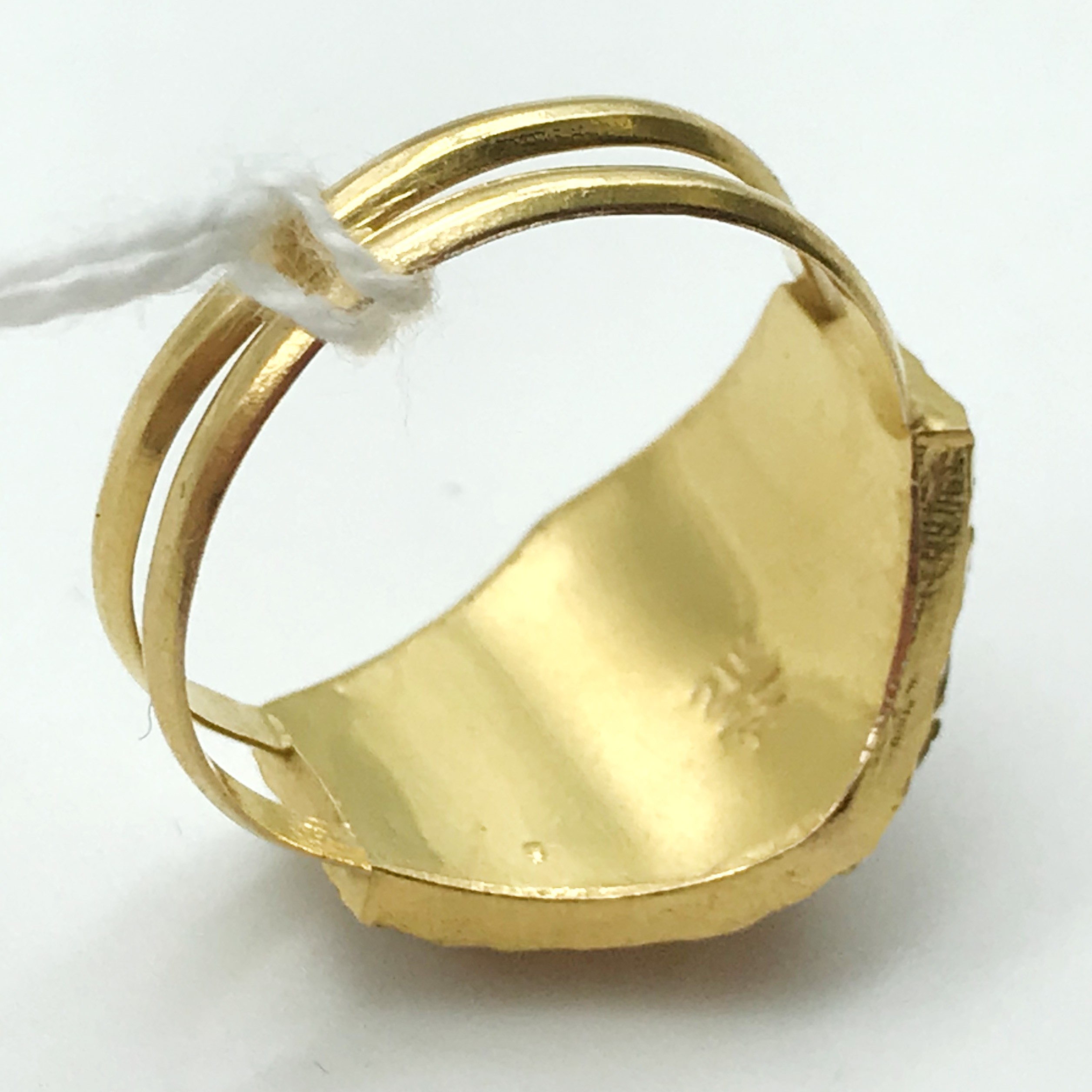 HIGH CARAT EGYPTIAN GOLD RING - Image 5 of 6