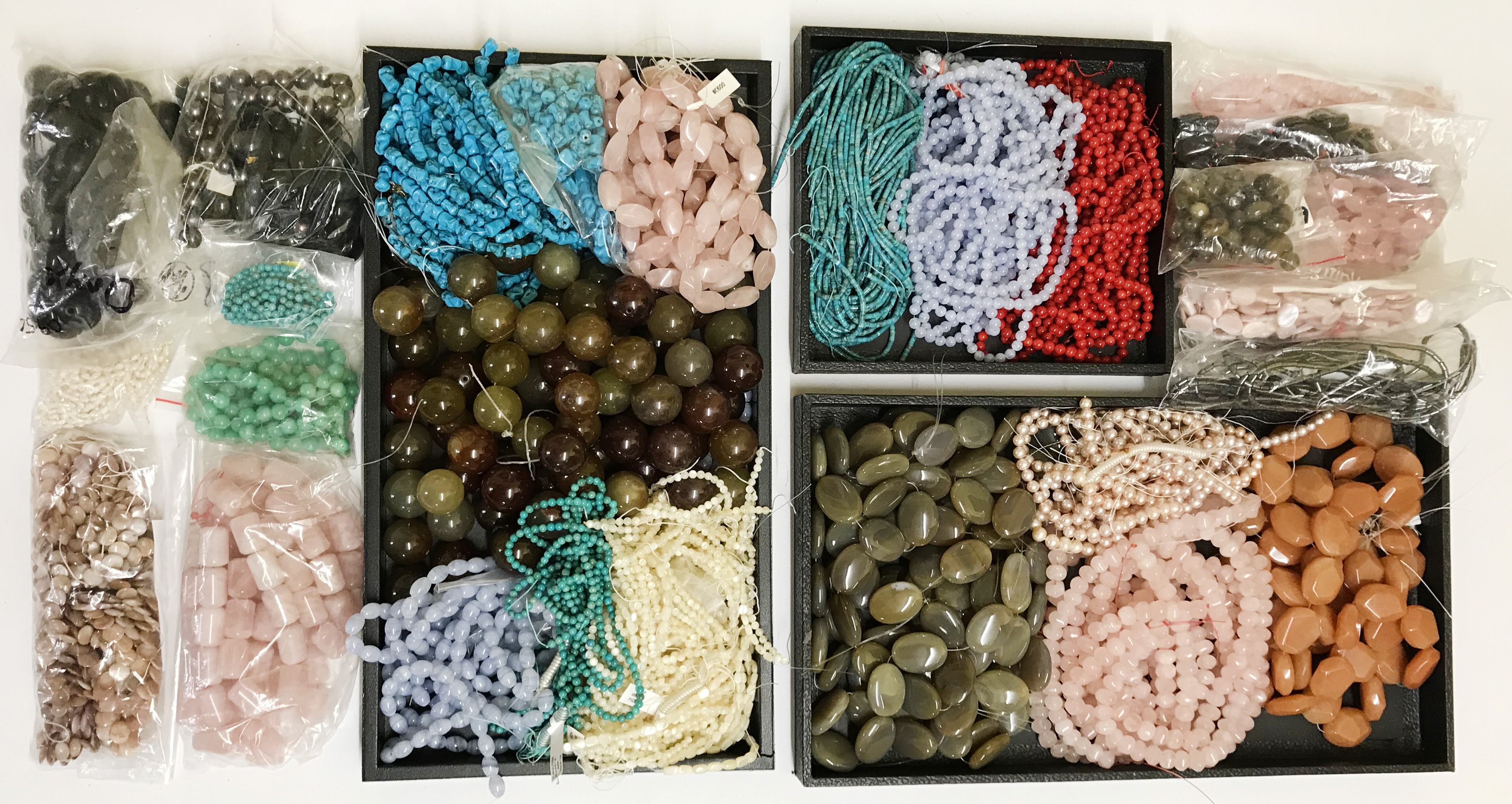 BOX OF VARIOUS SEMI PRECIOUS STONES & PEARLS PLUS SILVER FINDINGS, CLASPS, COTTONS ETC - Image 2 of 14