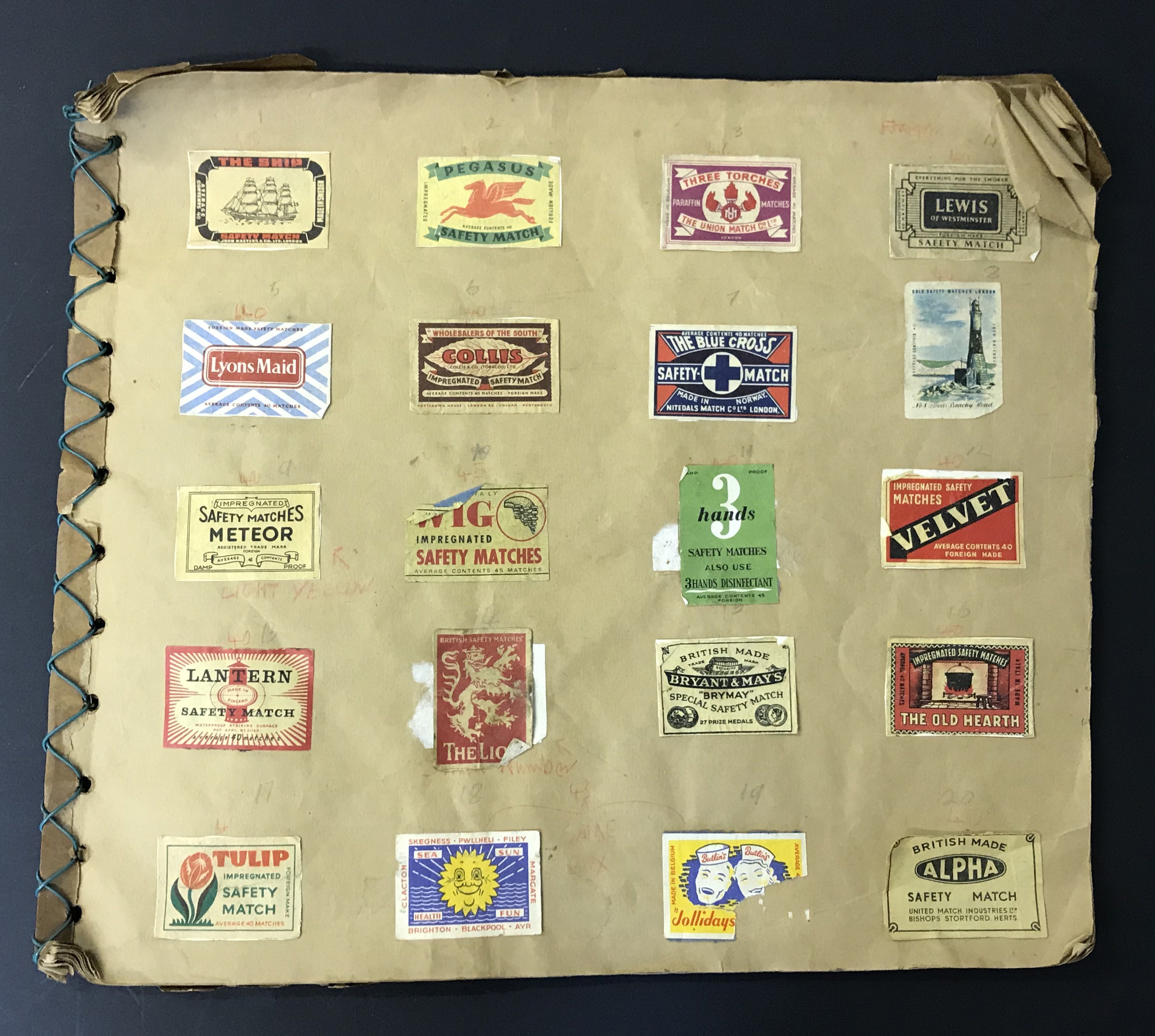 SELECTION OF VARIOUS MATCHBOX LABELS - Image 11 of 23