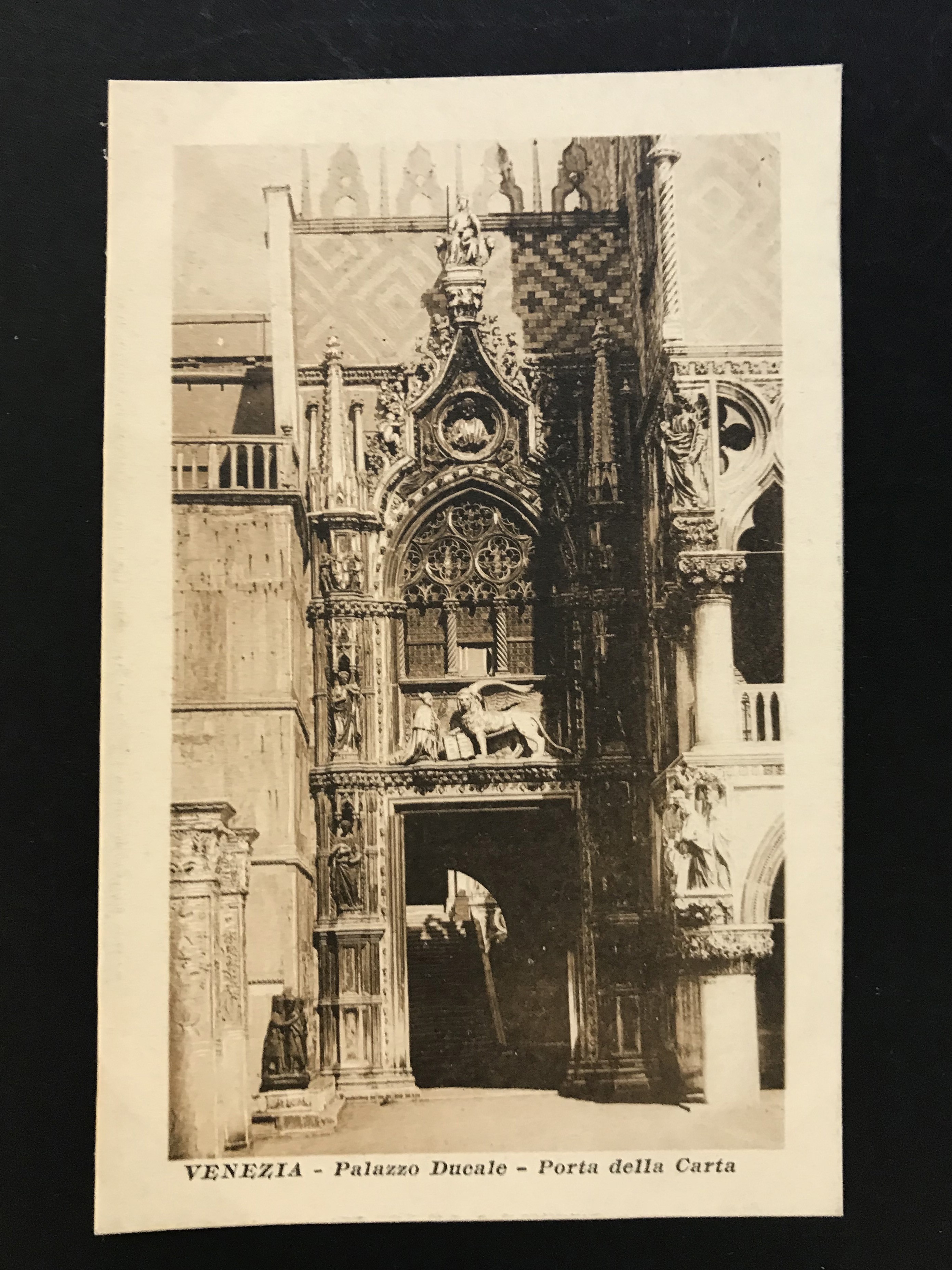 SELECTION OF VENICE RELATED POSTCARDS - Image 25 of 57