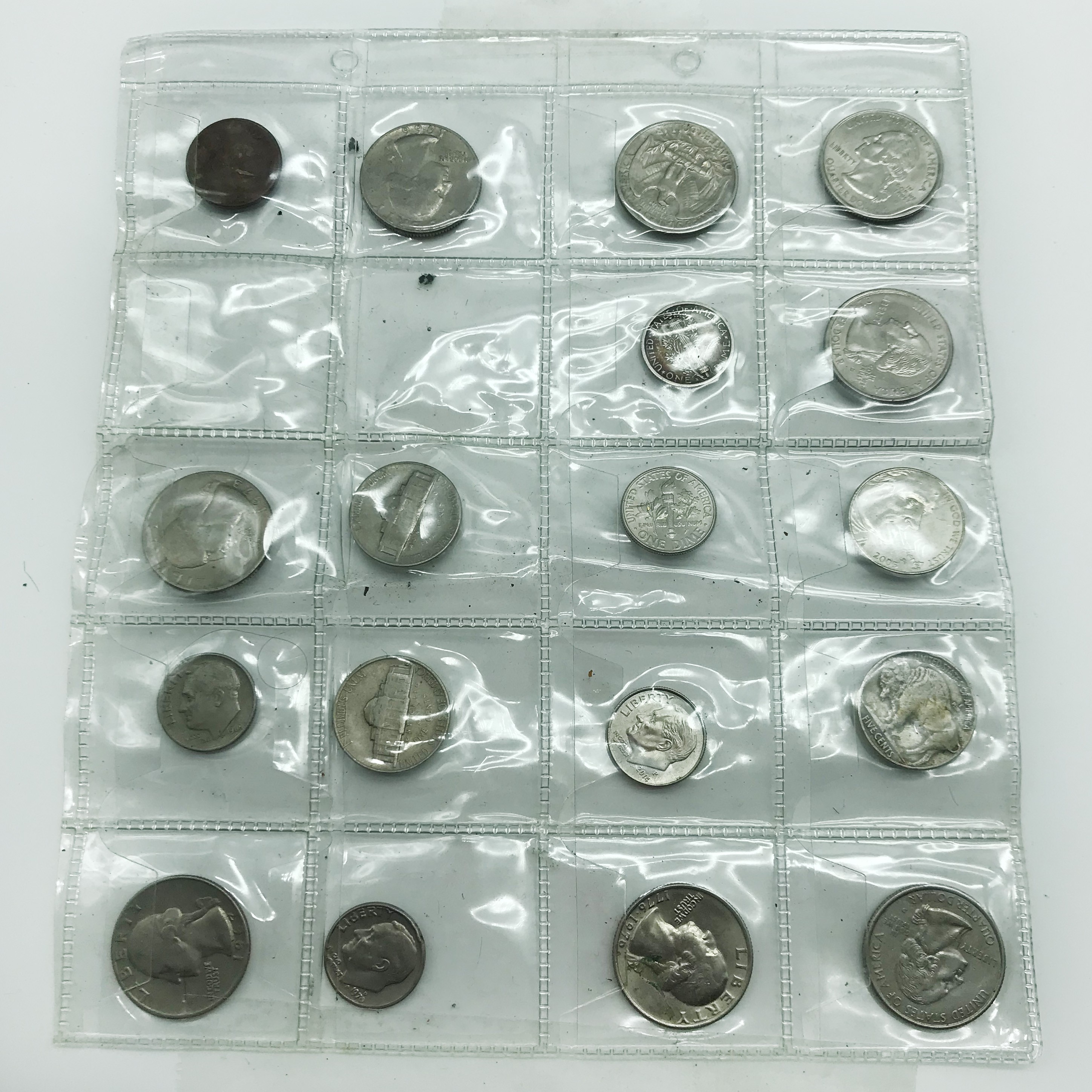 SMALL COLLECTION OF COINS INCLUDING SOME SILVER - Image 8 of 10