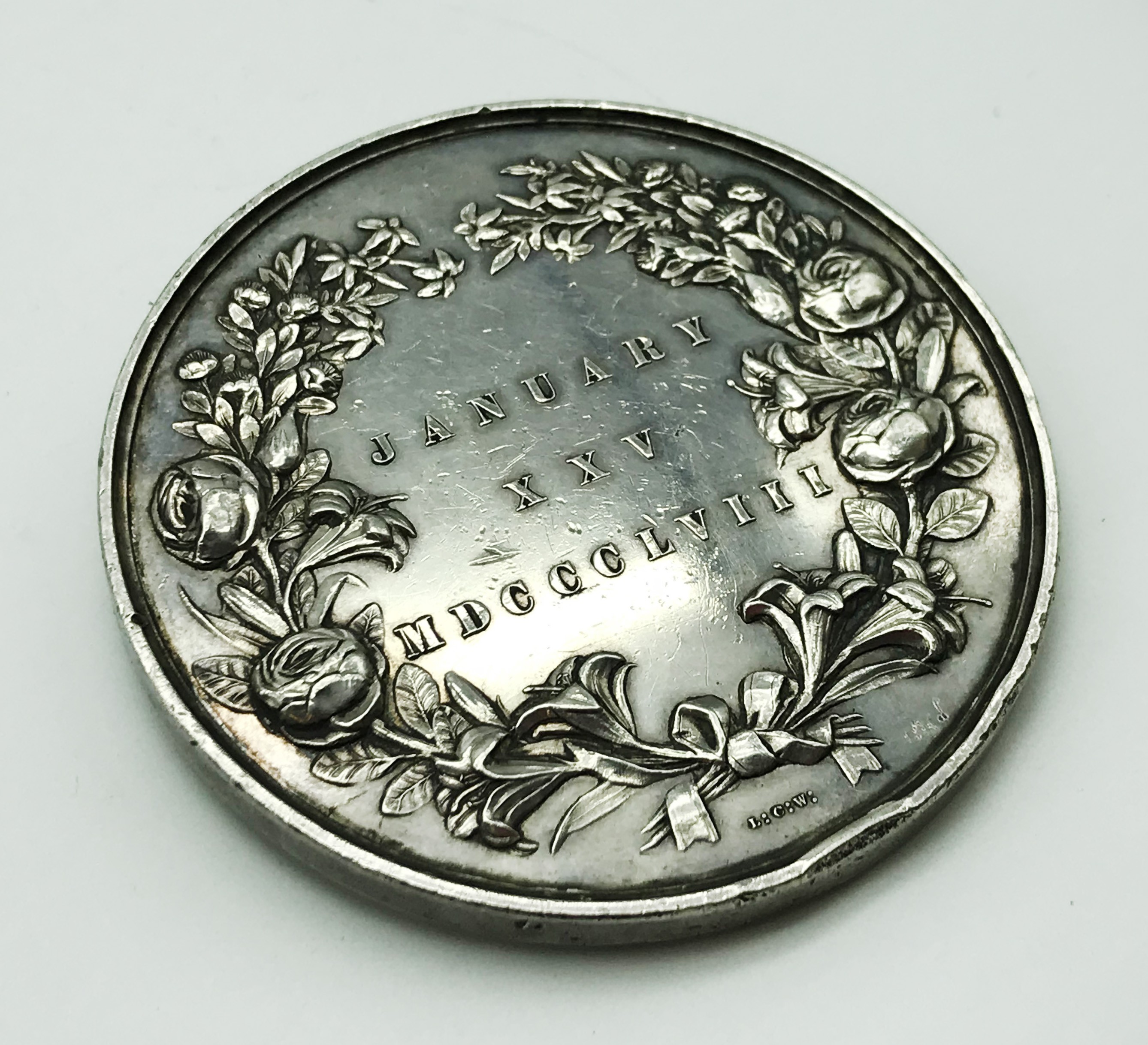 MEDAL COMMEMORATING THE MARRIAGE OF THE PRINCESS ROYAL AND PRINCE FREDERICK WILLIAM OF PRUSSIA 1858 - Image 3 of 3