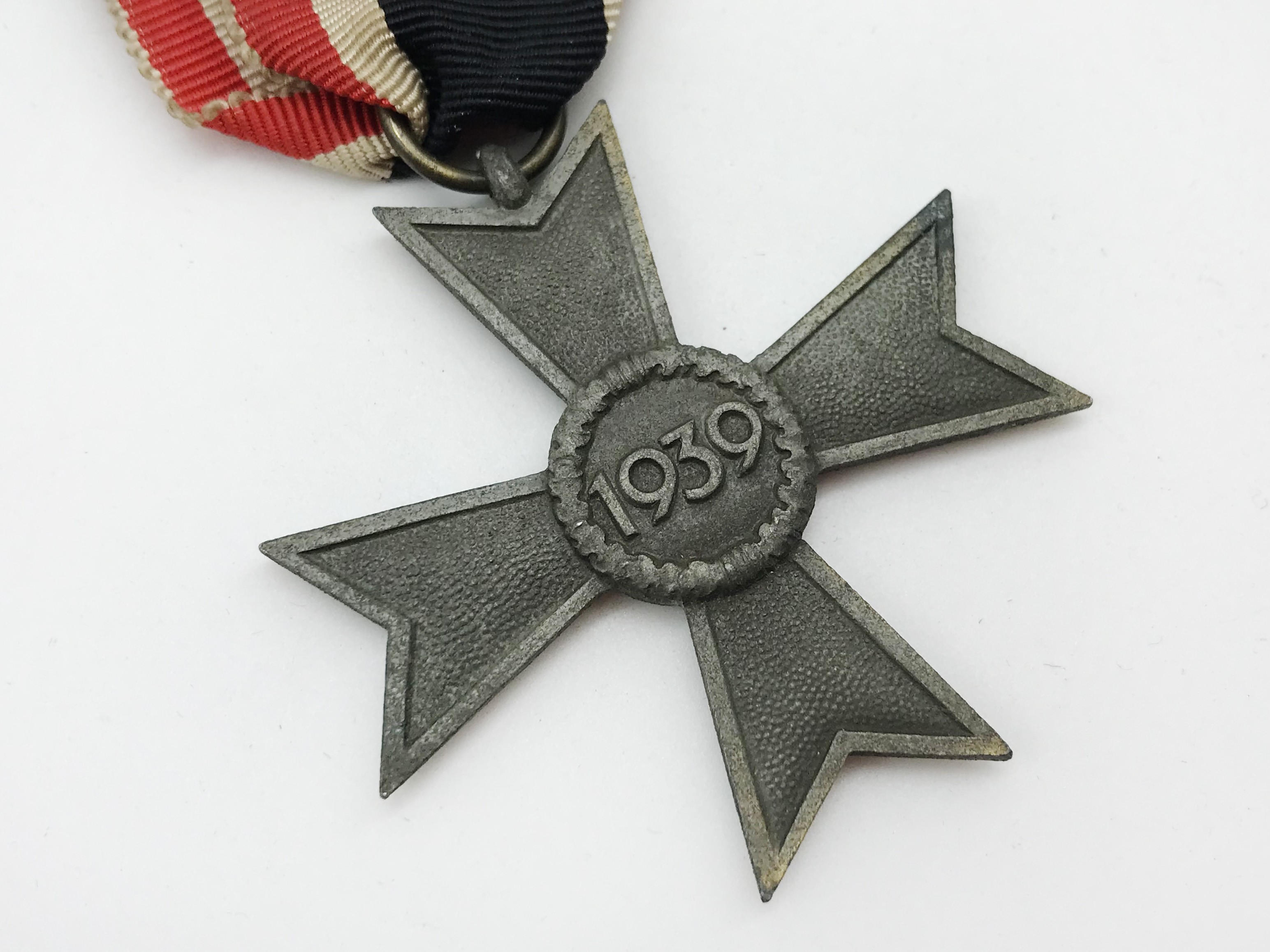 SELECTION OF VARIOUS MILITARY MEDALS INCLUDING A DEATH PENNY - Image 9 of 23