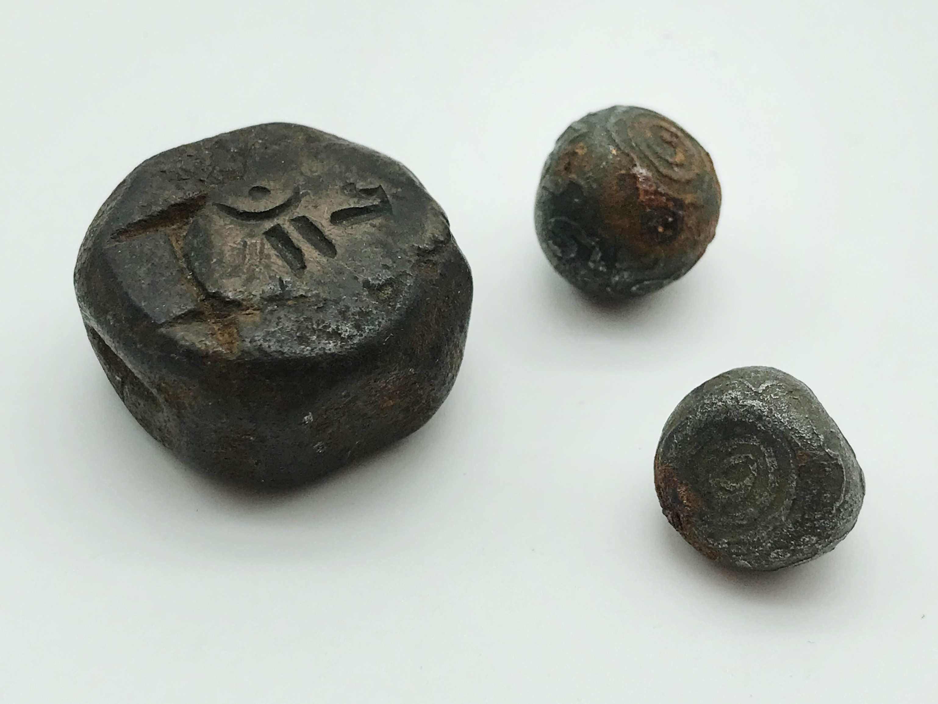 CHINESE BRASS BOX AND CHINESE SOUVENIR COINS - Image 10 of 14