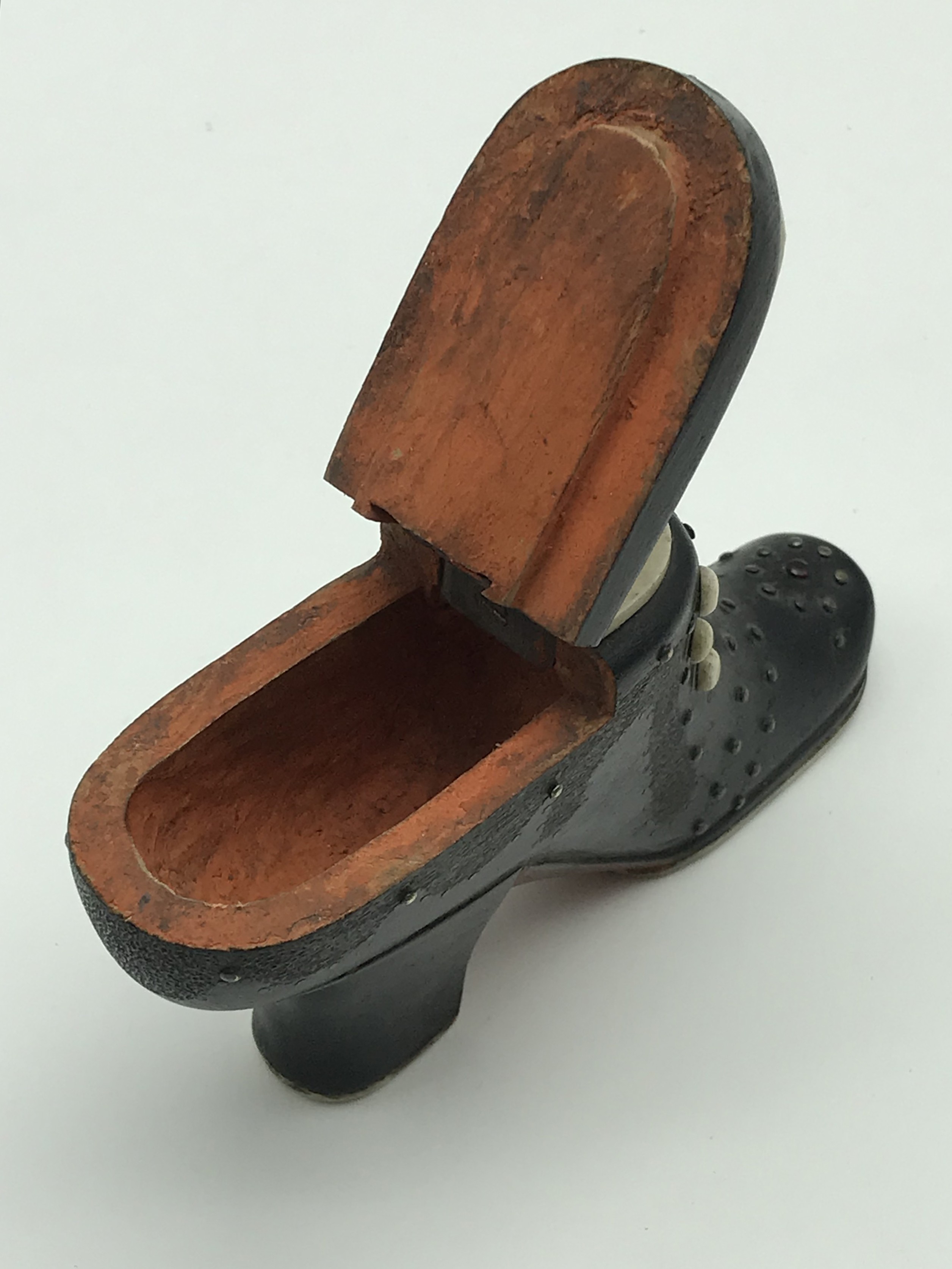 WOODEN SHOE SNUFF BOX - Image 8 of 9
