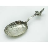 ANTIQUE SOLID SILVER DUTCH ORNATE EMBOSSED TEA CADDY SPOON WITH IMPORTED HALLMARKS