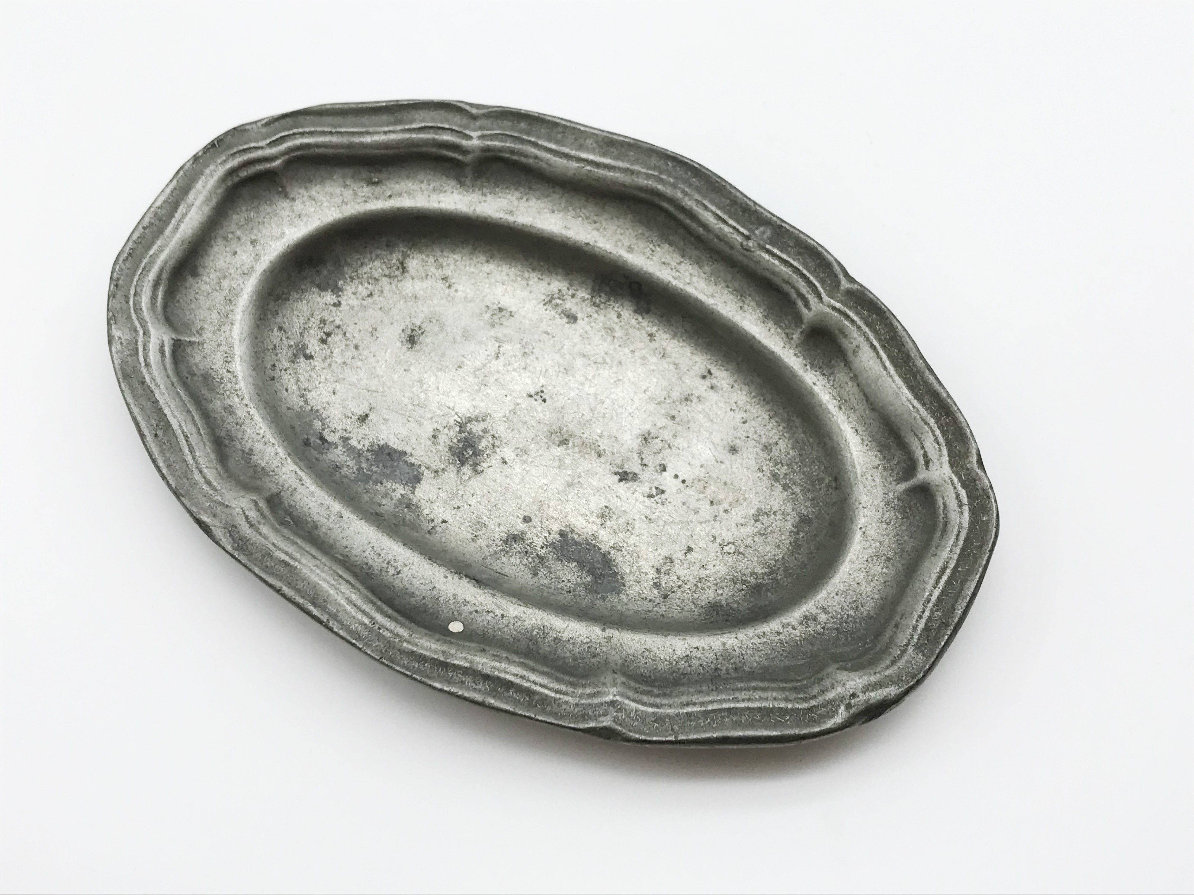 THREE OLD PIN TRAYS / DISHES - BRONZE PEWTER - Image 3 of 7