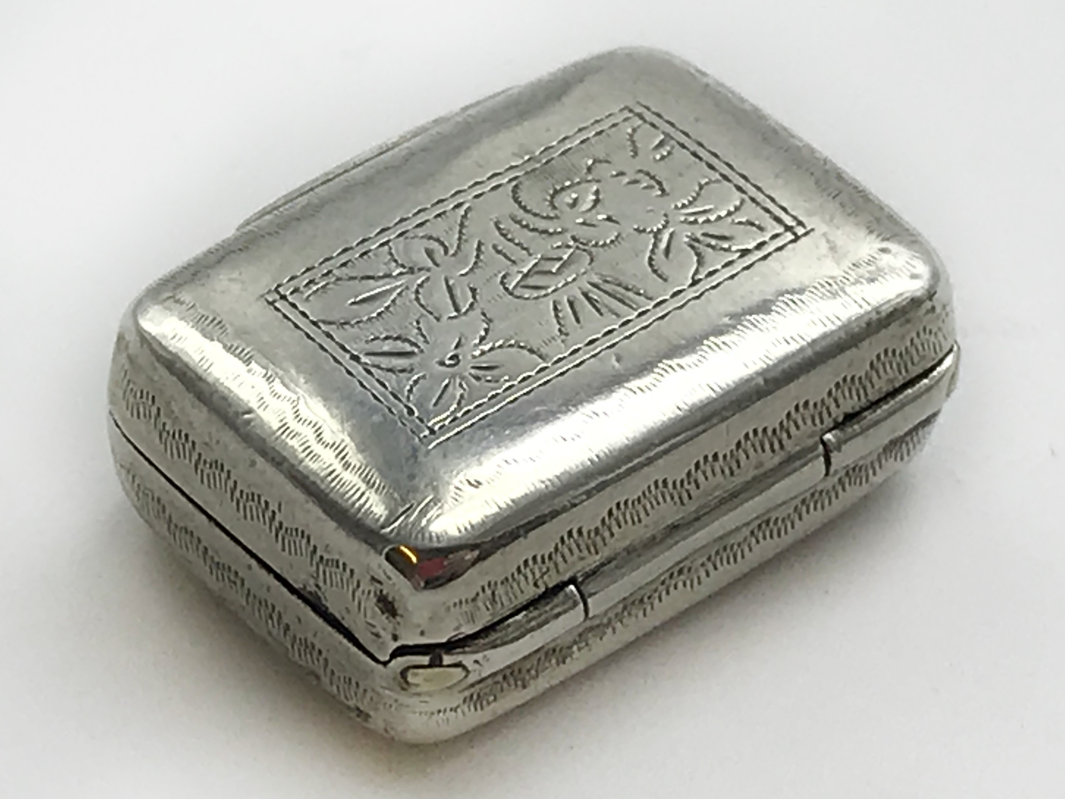 ANTIQUE HALLMARKED SILVER VINAIGRETTE 1833 T.S. - Image 4 of 4