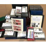 LARGE COLLECTION OF FIRST DAY COVERS & SOUVENIR COVERS IN ALBUMS