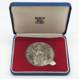 LARGE ROYAL MINT QUEEN ELIZABETH II SILVER JUBILEE MEDALLION