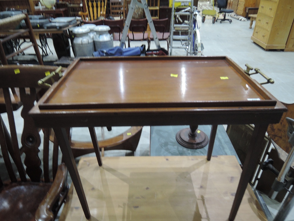 An early 20th Century mahogany butlers tray