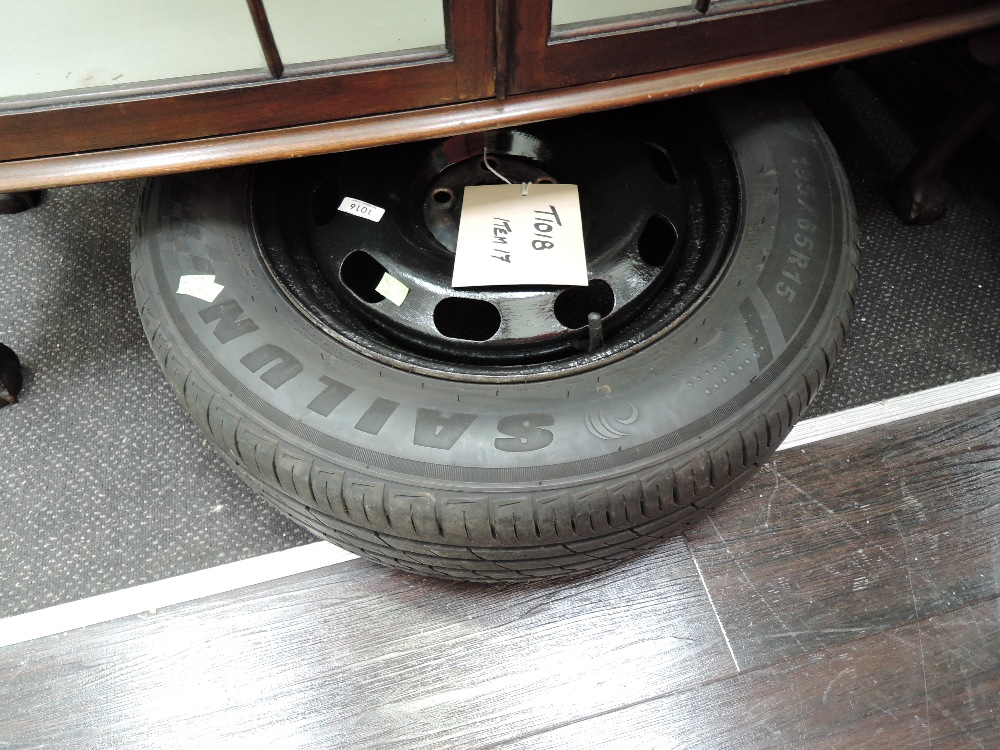 A steel wheel fitted with 195/65/R15 Salun Atrezo Elite tyre