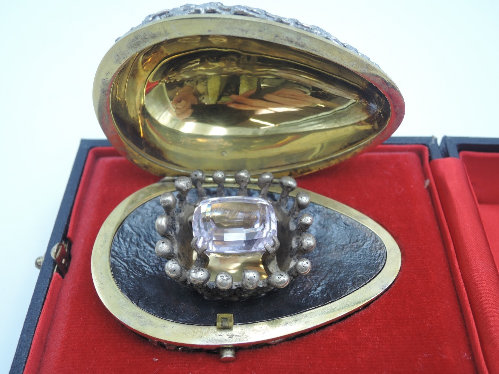 Two 1960's cased Stuart Devlin silver gilt surprise eggs of exclusive unique designs, the first - Image 3 of 8