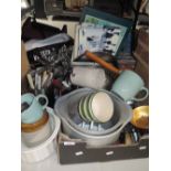 A selection of kitchen wares including heavy set mixing bowls