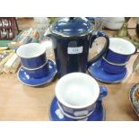 A part coffee service in blue and gilt