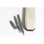 A Wyvern Fountain pen and propelling pencil set. A Wyvern 202 fountain pen and propelling pencil set