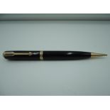 A Parker Duofold mechanical pencil, gloss black with patterned band, good condition, made in the UK