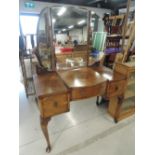 An early 20th Century walnut dressing table
